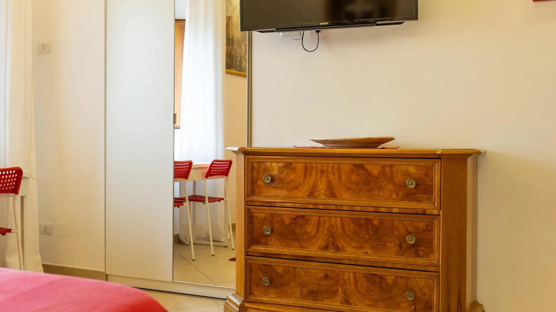 Guest house Kis Inn Affitacamere Guesthouse Rome Italy